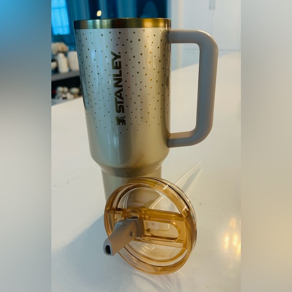 Stanley Metallic 40oz tumbler with flip straw - Picture 3 of 5